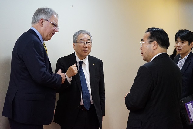 Chatting after the Kooriyama performance